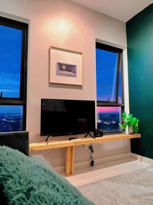Studio Staycation D'Sara @ Linked Mrt, Near Thomson Hospital & Sungai Buloh Hospital Exterior foto